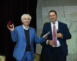 Մեծանուն կոմպոզիտոր Տիգրան Մանսուրյանը պարգևատրվել է ԵՊՀ ոսկե մեդալով