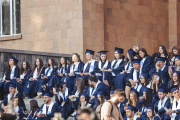 ԵՊՀ-ում տեղի ունեցավ համալսարանի շրջանավարտների ավարտական հանդիսավոր միջոցառումը, որը մասնագիտական կյանք թևակոխելու և համալսարանի հետ առավել սերտ համագործակցելու նոր մեկնարկ է: