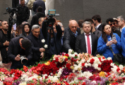 Համալսարանականների այցը Ծիծեռնակաբերդի հուշահամալիր
