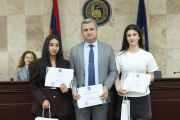 Ամփոփվեցին ԵՊՀ աշակերտական օլիմպիադայի արդյունքները՝ մեկ հարկի տակ համախմբելով հարյուրավոր տաղանդավոր աշակերտների Հայաստանի տարբեր մարզերից ու Երևանից