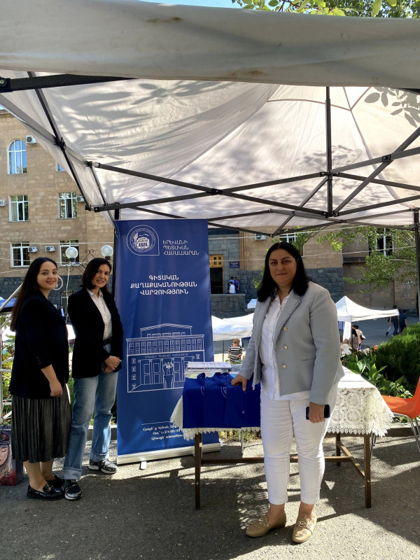 Members of the Science Policy Department also spoke from the HRS4R program at &quot;the 105th Salute&quot; event