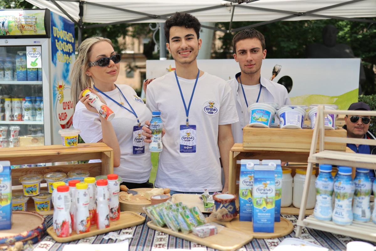 ԵՊՀ-ում անցկացվեց «ԲանՈՒԳործ. ԵՊՀ էքսպո-2024» ցուցահանդեսը՝ նվիրված ԵՊՀ հիմնադրման 105-ամյակին