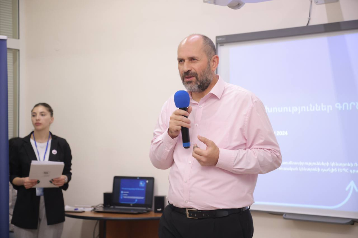 ԵՊՀ-ում անցկացվեց «ԲանՈՒԳործ. ԵՊՀ էքսպո-2024» ցուցահանդեսը՝ նվիրված ԵՊՀ հիմնադրման 105-ամյակին