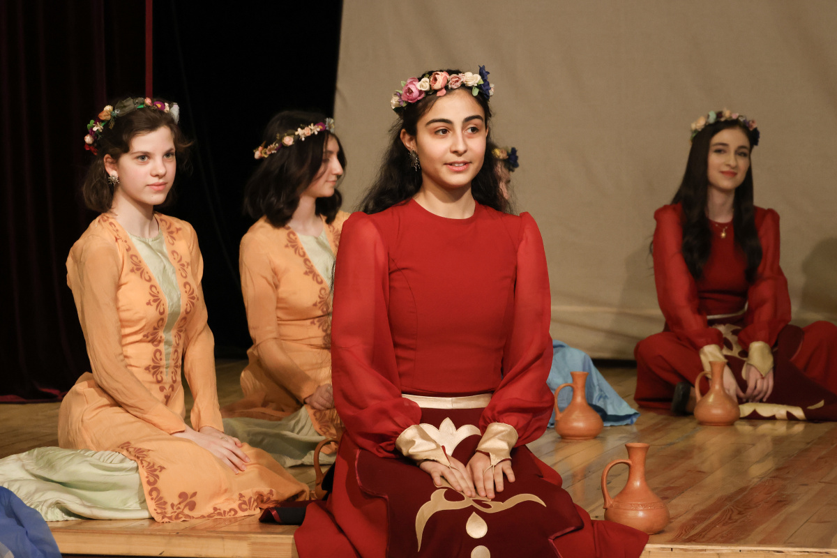 Բնագիտամաթեմատիկական ուղղվածությունը և արվեստը՝ համատեղ. կոտրելով կարծրատիպերը