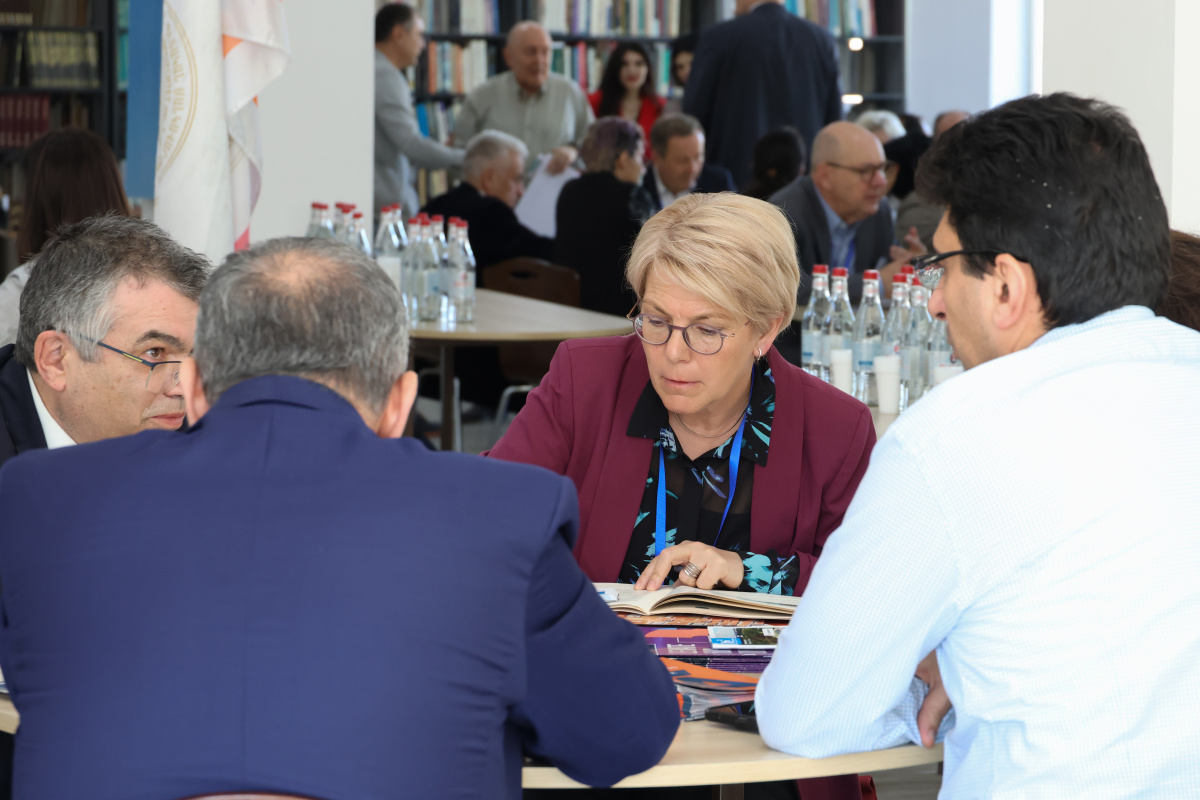 Գերմանիայի համալսարանների ռեկտորներն այցելեցին ԵՊՀ՝ ներկայացնելու կիրառական գիտությունների համալսարանների կրթական մոդելը և ընդլայնելու գործակցությունը