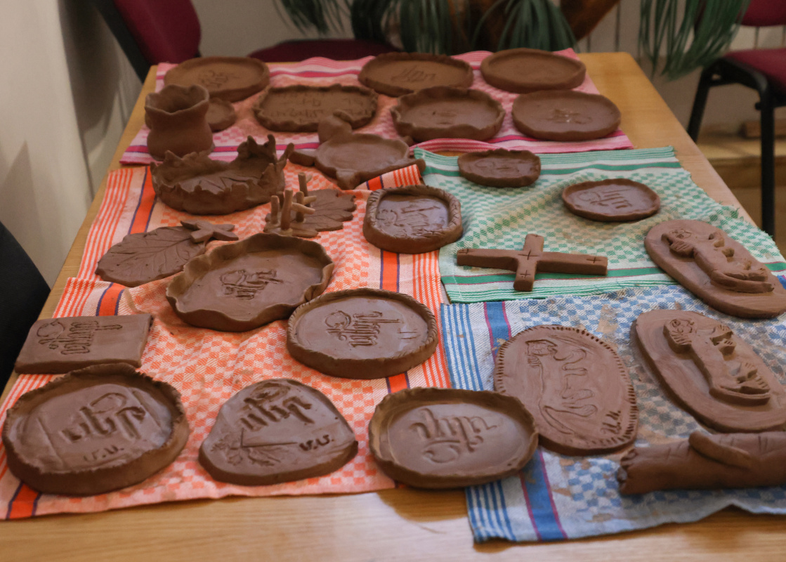 ԵՊՀ շարունակական կրթության կենտրոնի և «Հայաստան» համահայկական հիմնադրամի համատեղ նախաձեռնությամբ անցկացվեց «Բնագիտությունը զվարճալի՜ է. տե՛ս, շոշափի՛ր, փորձի՛ր» ամառային բնագիտական ճամբարը