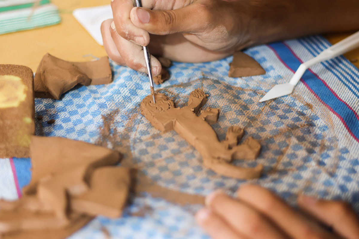 ԵՊՀ շարունակական կրթության կենտրոնի և «Հայաստան» համահայկական հիմնադրամի համատեղ նախաձեռնությամբ անցկացվեց «Բնագիտությունը զվարճալի՜ է. տե՛ս, շոշափի՛ր, փորձի՛ր» ամառային բնագիտական ճամբարը