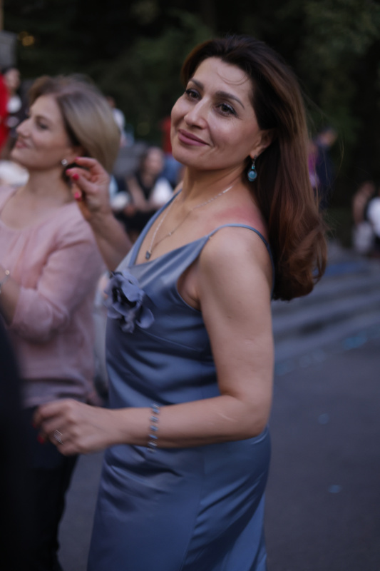 ԵՊՀ բոլոր շրջանավարտներին նվիրված տոնական միջոցառումն իրենց երաժշտական կատարումներով եզրափակեցին Արամ MP3-ն ու «Nemra» երաժշտական խումբը