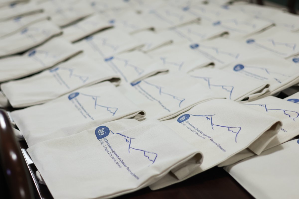 «QTS-13» միջազգային գիտաժողովը ԵՊՀ-ում