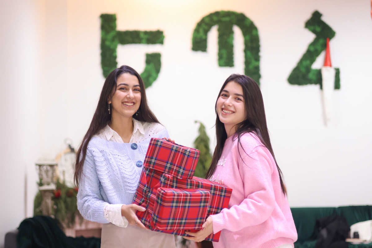 Ամանորյա տրամադրություն ԵՊՀ-ում