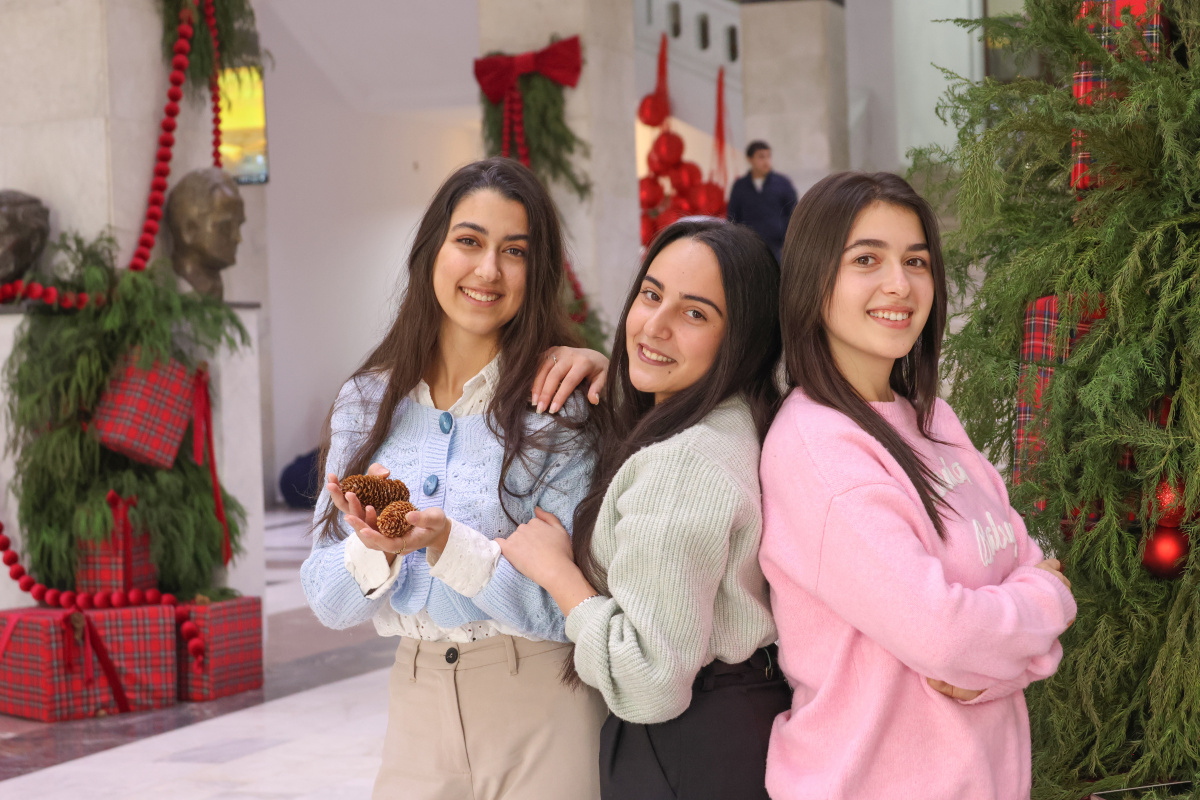 Ամանորյա տրամադրություն ԵՊՀ-ում