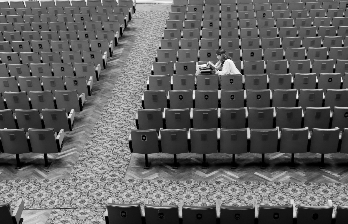 ԵՊՀ-ն՝ ոչ աշխատանքային ժամին. լույսերի ու մտքերի միջև