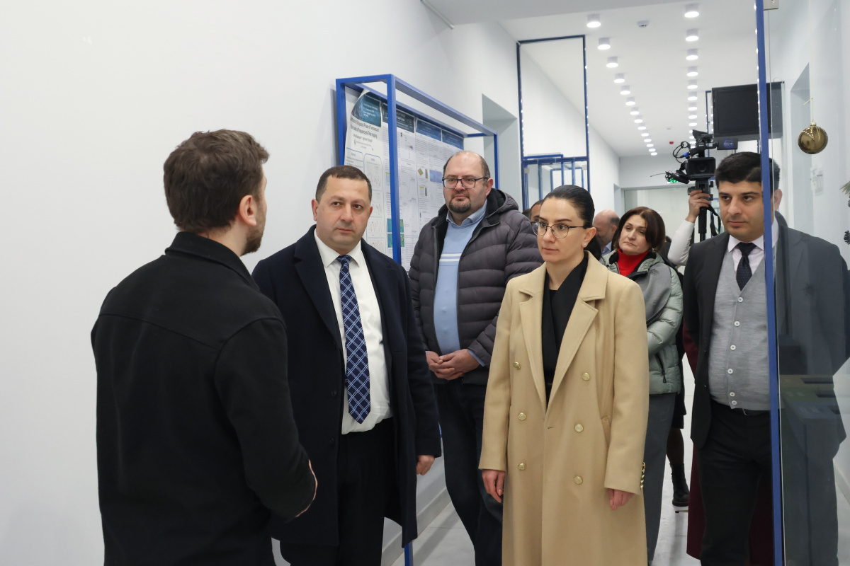 ԵՊՀ հոգաբարձուների խորհրդի անդամները աշխատանքային շրջայց են կատարել համալսարանում