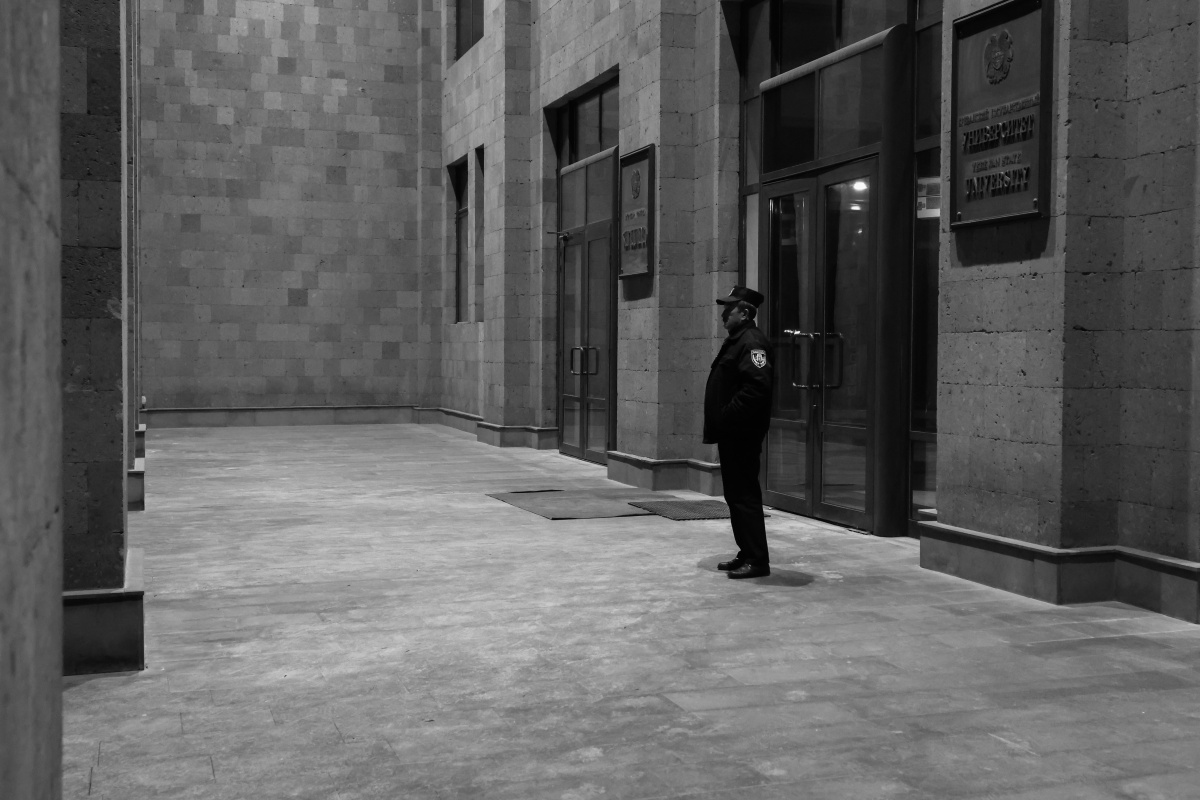 ԵՊՀ-ն՝ ոչ աշխատանքային ժամին. լույսերի ու մտքերի միջև