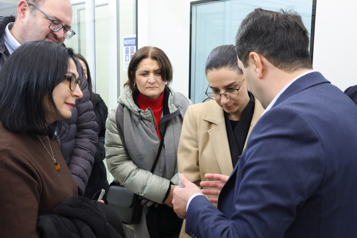 ԵՊՀ հոգաբարձուների խորհրդի անդամները աշխատանքային շրջայց են կատարել համալսարանում