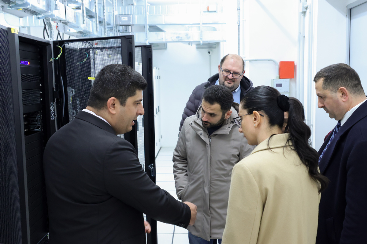 ԵՊՀ հոգաբարձուների խորհրդի անդամները աշխատանքային շրջայց են կատարել համալսարանում