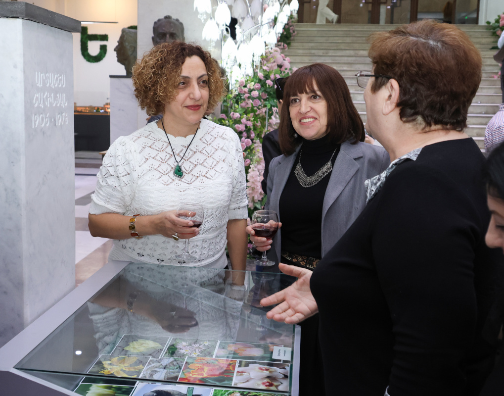 Մայրության և գեղեցկության տոնը ԵՊՀ-ում՝ արվեստի և ստեղծարար մտքի համադրությամբ