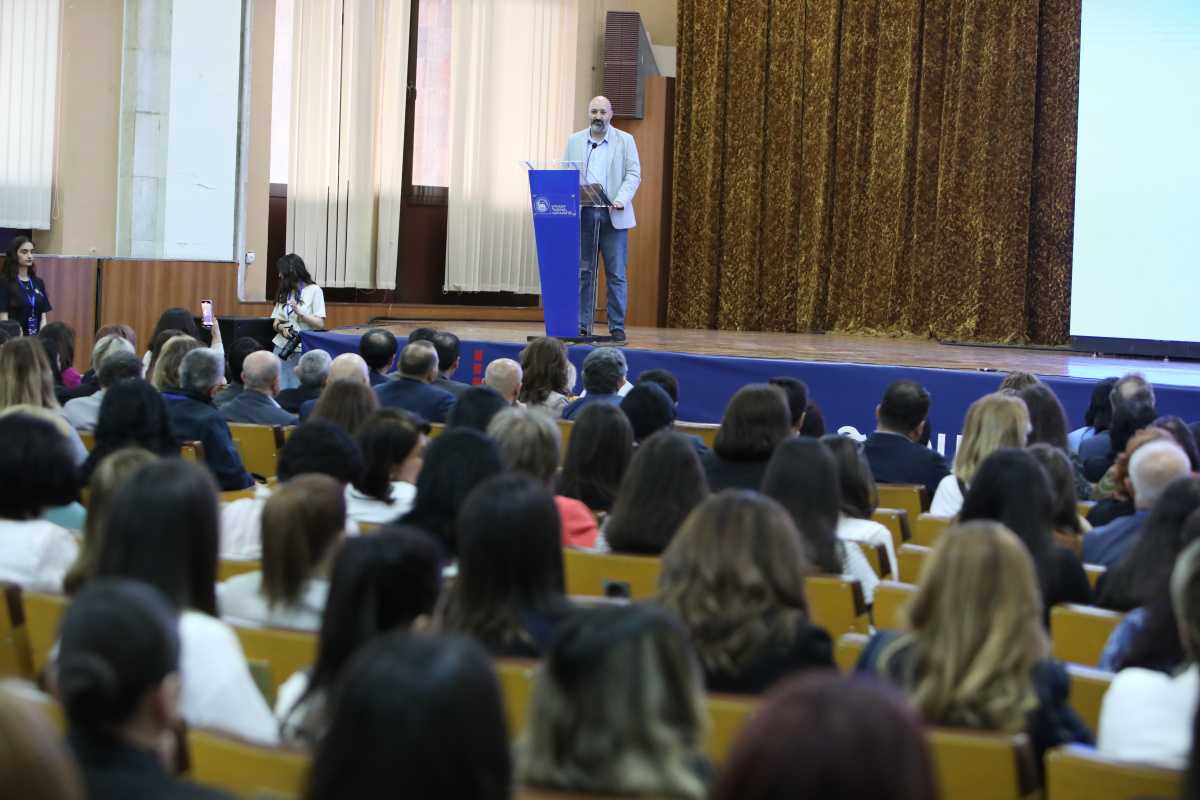 107-ամյա ԵՊՀ-ն կրկին միավորում է համալսարանականներին։
