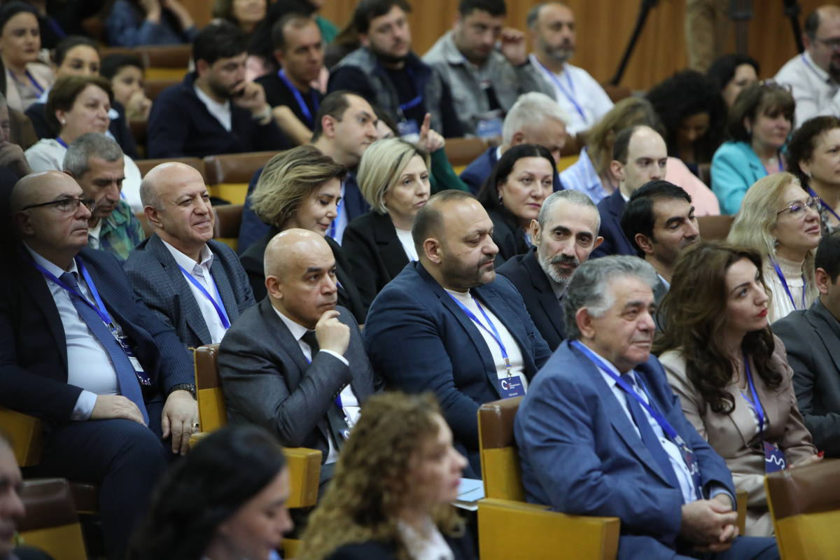 107-ամյա ԵՊՀ-ն կրկին միավորում է համալսարանականներին։