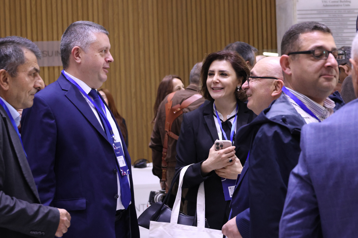 107-ամյա ԵՊՀ-ն կրկին միավորում է համալսարանականներին։