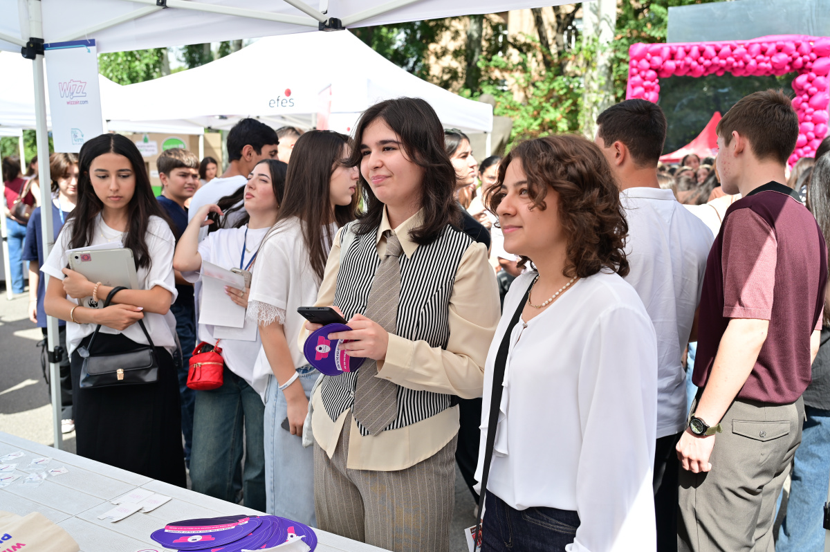 Գործատուներն ու ապագա մասնագետները հանդիպում են ԵՊՀ-ում