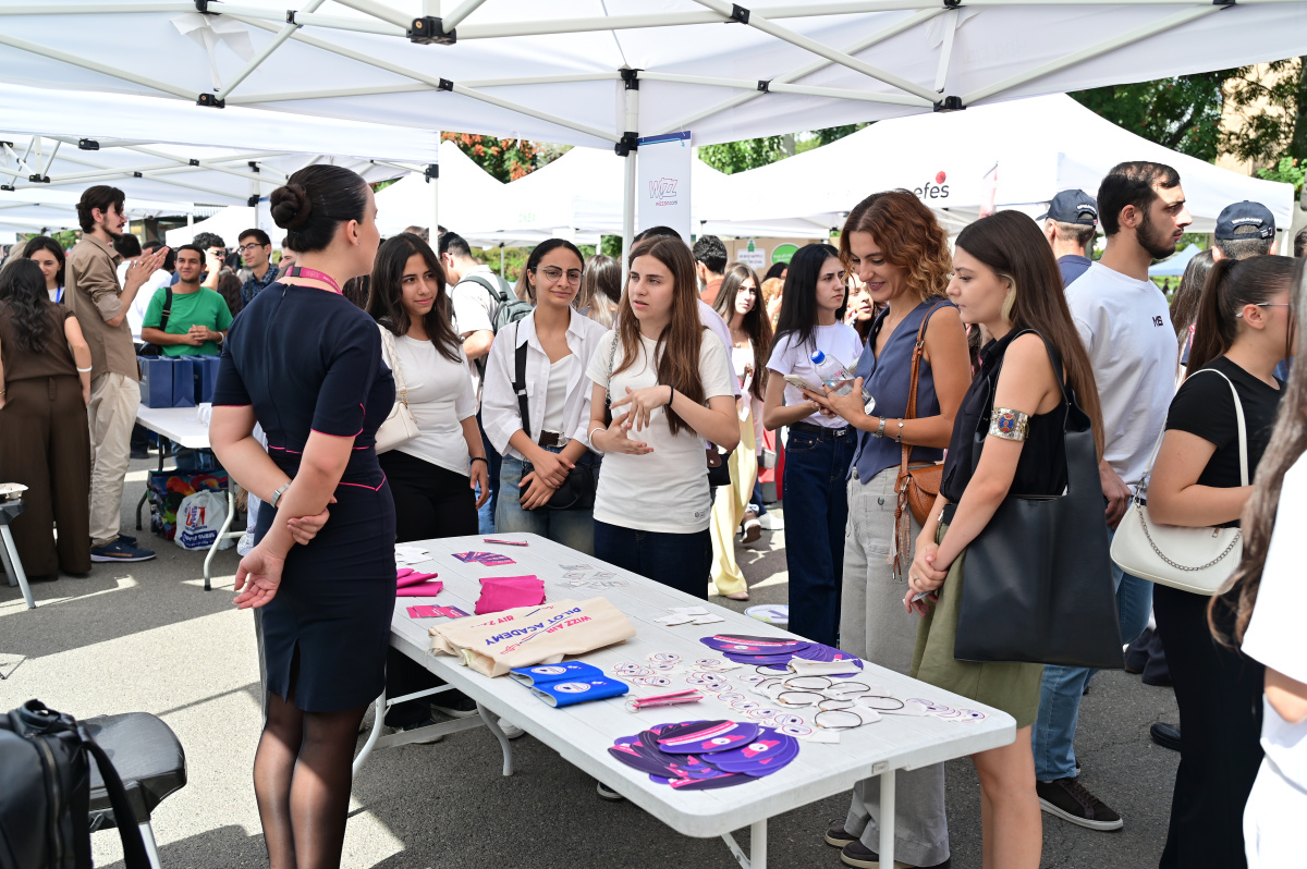 Գործատուներն ու ապագա մասնագետները հանդիպում են ԵՊՀ-ում
