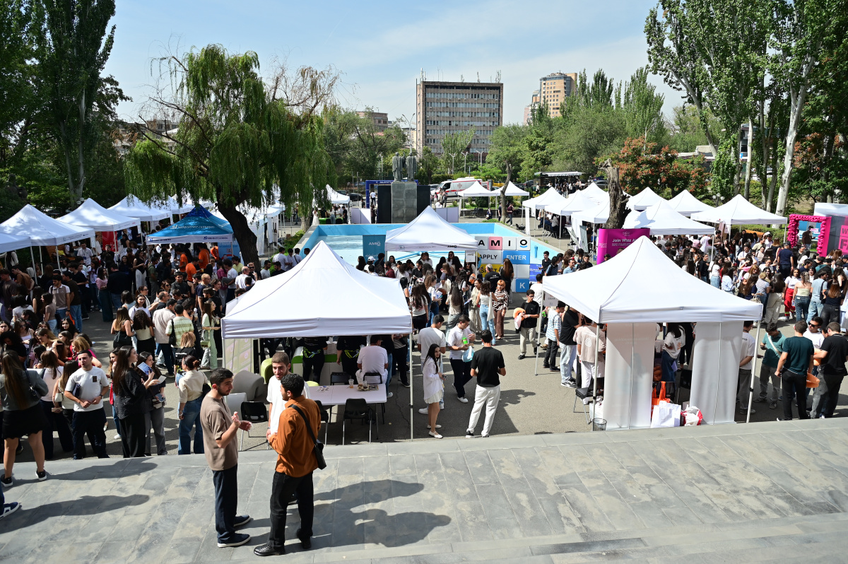 Գործատուներն ու ապագա մասնագետները հանդիպում են ԵՊՀ-ում