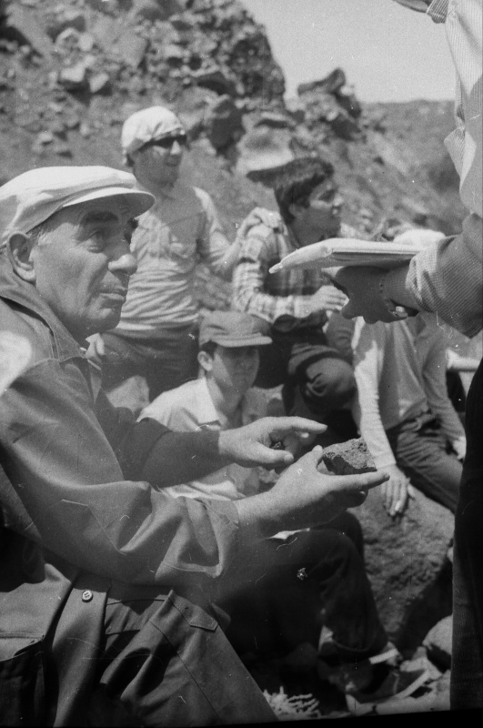 1984 թ․ հոկտեմբեր   ⛏️ԵՊՀ երկրաբանության ֆակուլտետի ուսանողների ուսումնական պրակտիկան Կապանում