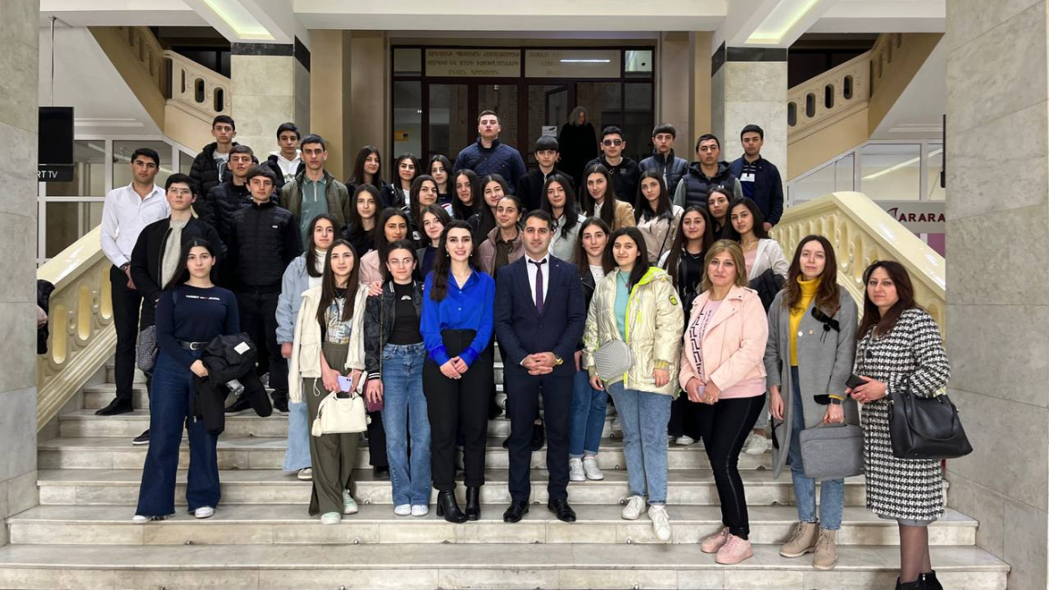 այց Միջազգային հարաբերությունների ֆակուլտետ