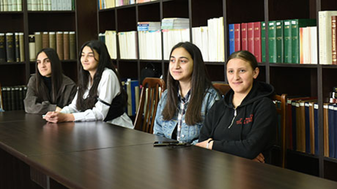 high-school-students-continue-to-visit-YSU-1651671147