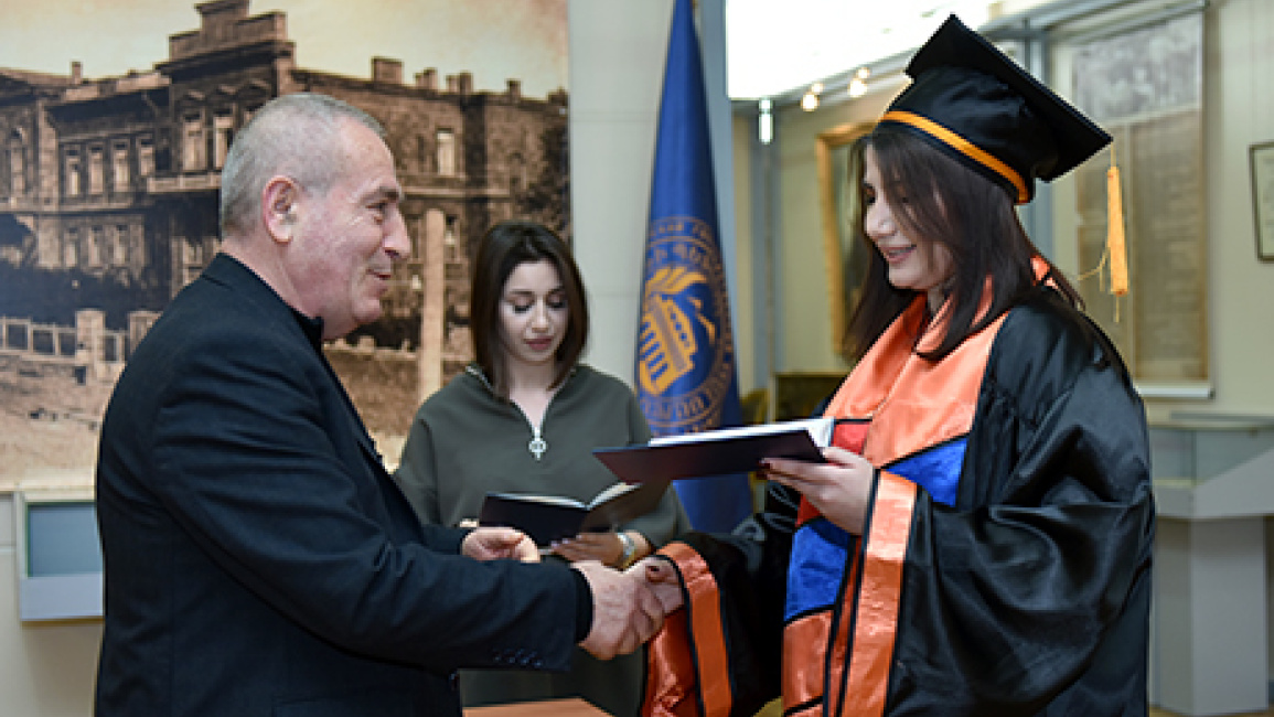 Ceremony-of-handing-diplomas-International-law