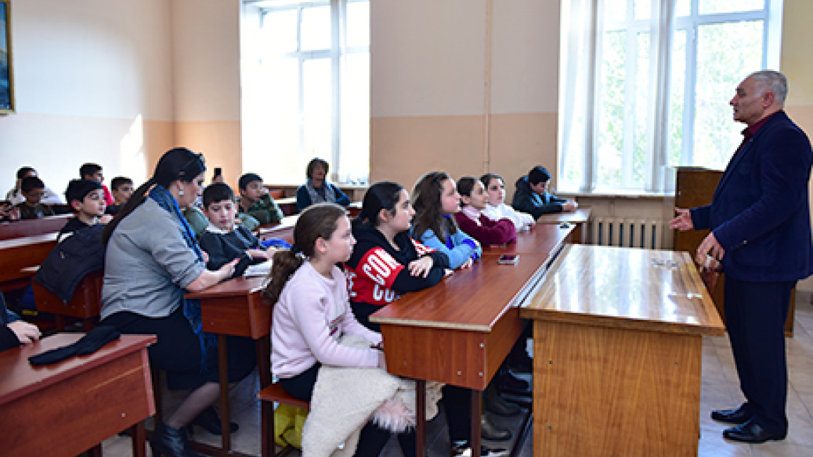 Pupils-at-the-faculty-of-Geography-and-Geology-21-11
