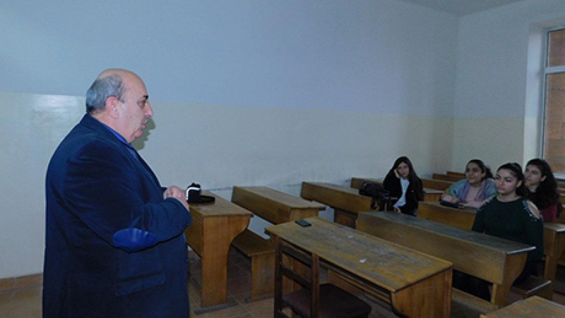 Pupils-of-the-94th-school-visited-Faculty-of-Chemistry