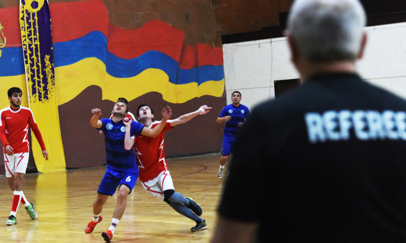 ՀՀ ուսանողական մարզական 23-րդ խաղերի՝ ֆուտզալի առաջնությունում ԵՊՀ թիմը 6-2 հաշվով հաղթել է Հայաստանի ֆիզիկական կուլտուրայի և սպորտի պետական ինստիտուտի թիմին: 