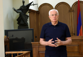 Ի․գ․դ․, պրոֆեսոր-էմերիտուս Գագիկ Ղազինյան