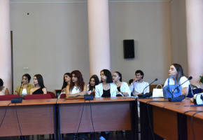 Դասախոսում է հնդիկ պրոֆեսորը