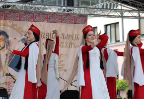 ԵՊՀ Շառլ Ազնավուրի անվան մշակույթի կենտրոնը մասնակցել է  Վրաստանում Սայաթ-Նովային նվիրված    միջոցառմանը