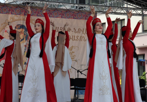 ԵՊՀ Շառլ Ազնավուրի անվան մշակույթի կենտրոնը մասնակցել է  Վրաստանում Սայաթ-Նովային նվիրված    միջոցառմանը