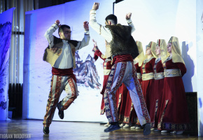 «Ծովակ» ավանդական երգի և պարի համույթ