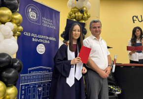 Դիպլոմ ենք ստանում