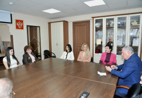 ԵՊՀ անգլիական բանասիրության ամբիոնի ներկայացուցիչների այցը Պյատիգորսկի պետական համալսարան