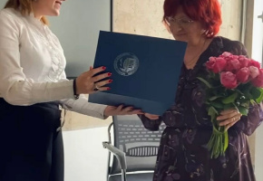 Շուշանիկ Պարոնյանի պարգևատրում