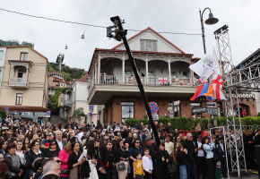 Թբիլիսիում հնչեցին հայկական երգն ու պարը․ ԵՊՀ Շառլ Ազնավուրի մշակույթի կենտրոնը՝  