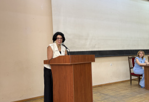 Երևանի պետական համալսարանի Եվրոպական լեզուների և հաղորդակցության (ԵԼՀ) ֆակուլտետում տեղի ունեցավ առաջին կուրսեցիներին ողջունելու արարողությունը