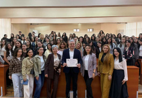 ԵՊՀ-ում հյուրընկալվել է Հայաստանի թարգմանիչների ասոցիացիայի անդամ, փորձառու թարգմանիչ Վլադիմիր Տեր-Ղազարյանը