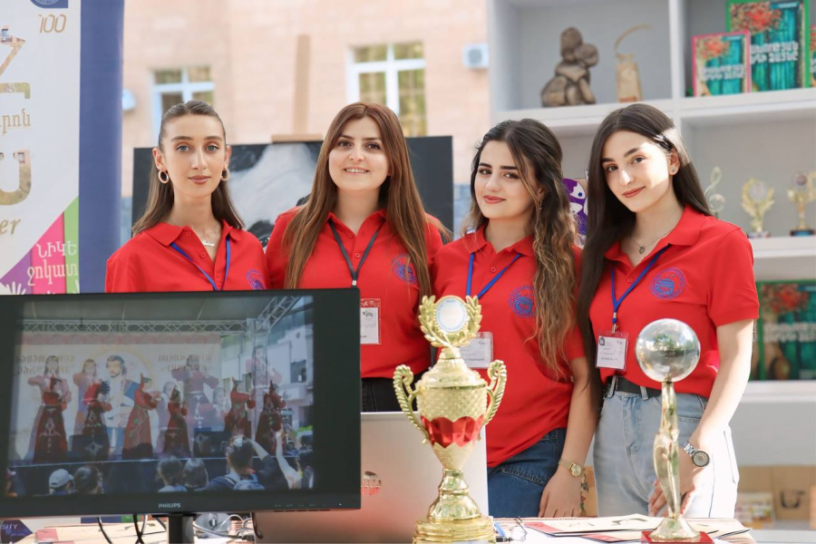 <<ՆԻԿԵ>> կամավորական խումբ