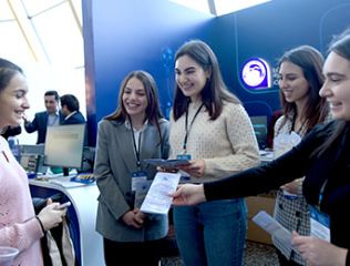 YSU-representatives-at-the-DigiTec-2022-expo