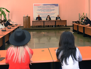 Professor-Tamara-Guzenkova-Lecture-at-YSU