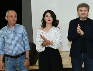 viewing-discussion-of-the-film-Zulali-