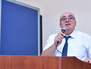 Faculty-of-Journalism-welcoming-students